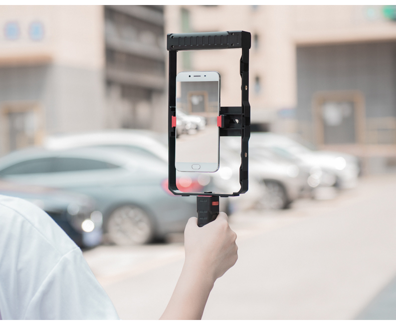 PC02A Smartphone Video Rig( Plastic+ Double Handle) PC02A Smartphone Video Rig( Plastic+ Double Handle)
