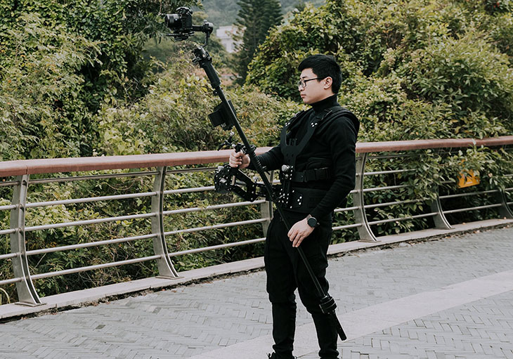 B400 Gimbal stabilizer Steadicam system to relieve up and down shake