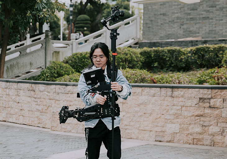 B400 Gimbal stabilizer Steadicam system to relieve up and down shake